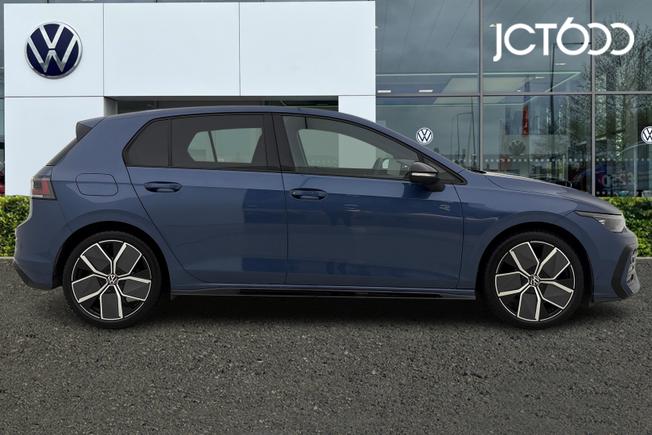 VOLKSWAGEN Golf Photo 4