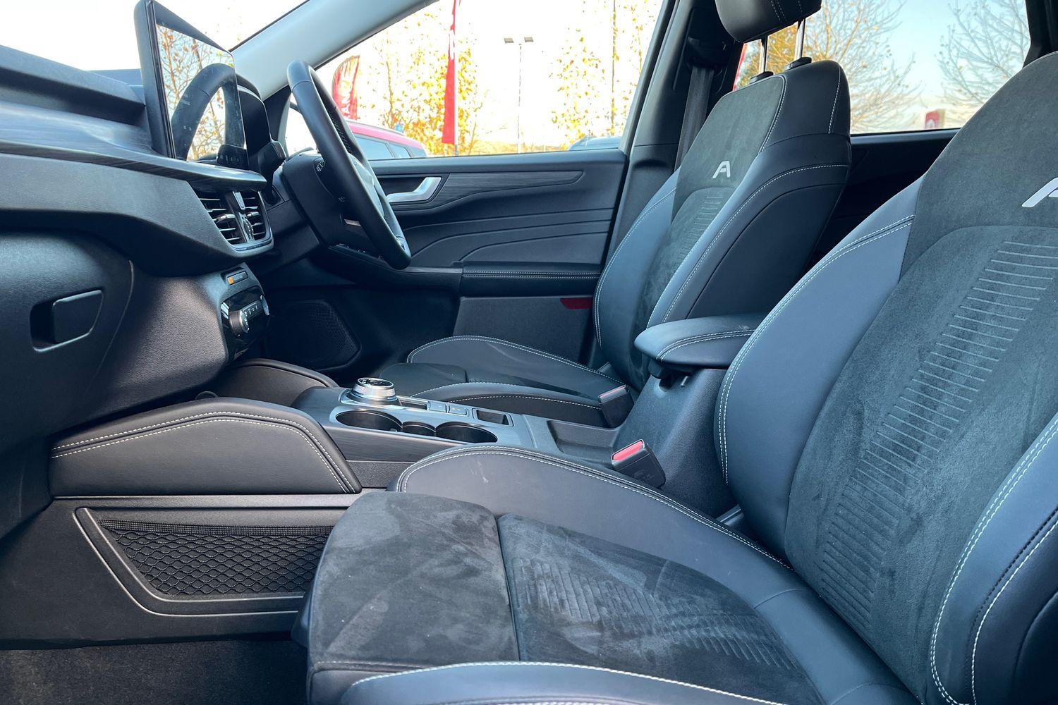 Ford KUGA Photo 18
