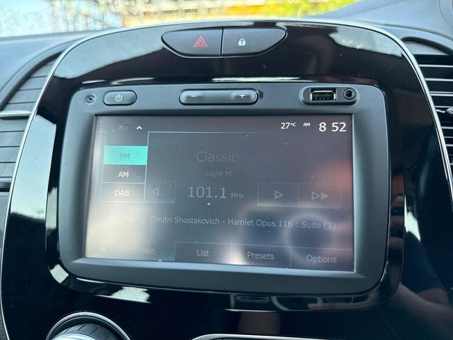 RENAULT Captur Photo 33