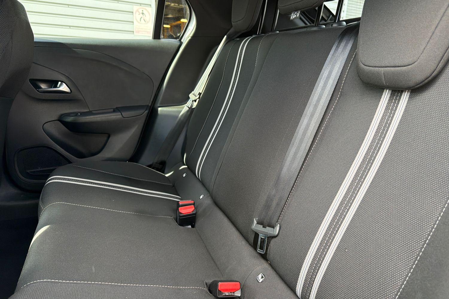 Vauxhall CORSA Photo 19
