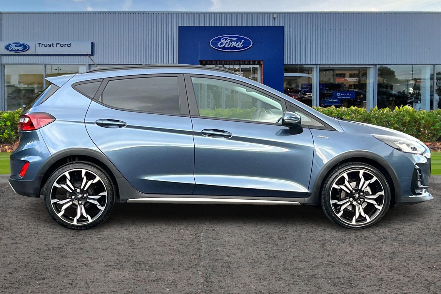 Ford Fiesta Photo 2