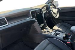 Volkswagen Amarok Photo 2