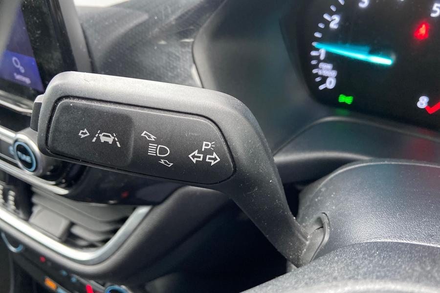 Ford PUMA Photo autoimg-e1f05b2d6b3e385f3617c75933e815a42c3d4f11.jpg