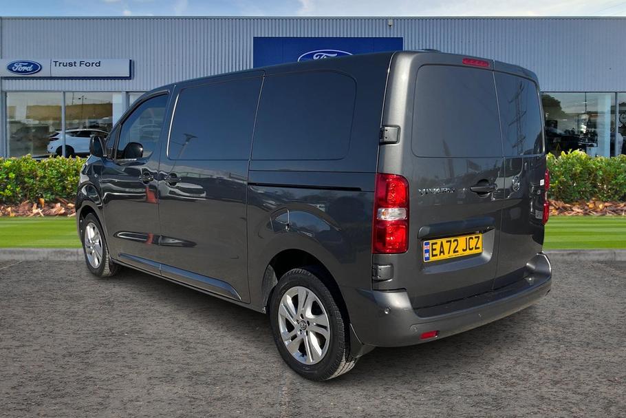 Used VAUXHALL VIVARO EA72JCZ 2