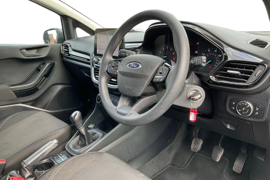 Ford FIESTA Photo autoimg-e1f70cd4e5a084ebc42859cc235827d5dbc5138e.jpg