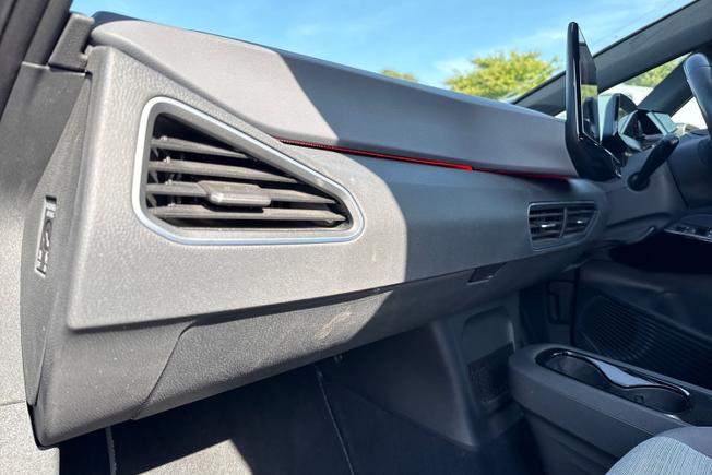 VOLKSWAGEN ID.3 Photo 45