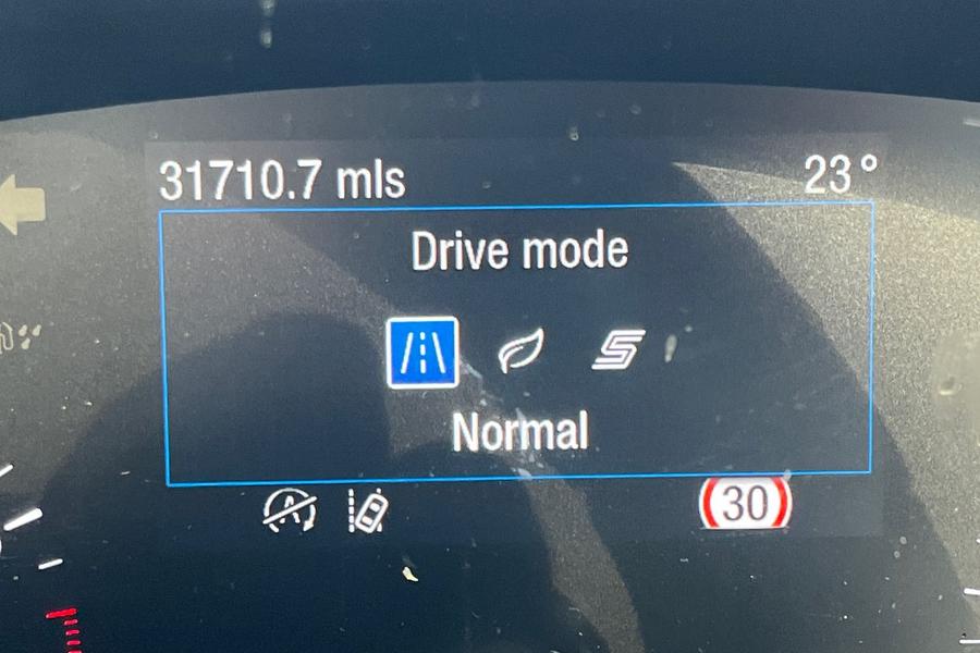 Ford FOCUS Photo autoimg-e1fe7d93613c11e8a60b80cfd85d13459ee0b170.jpg