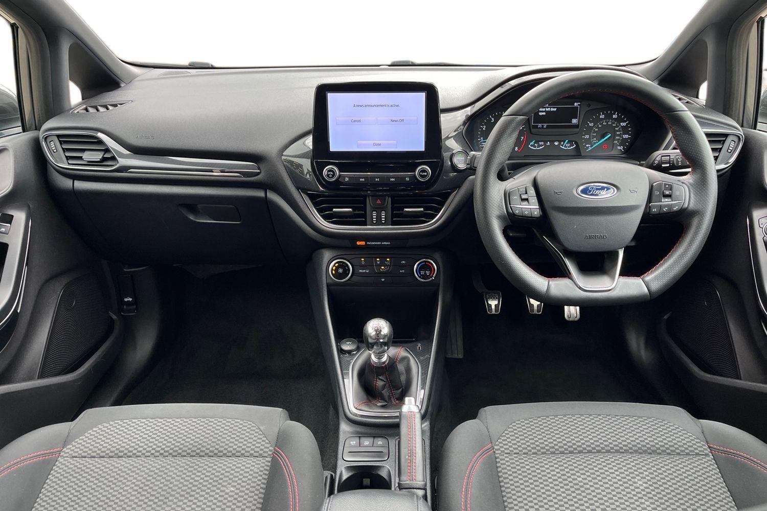 Ford Fiesta Photo 9