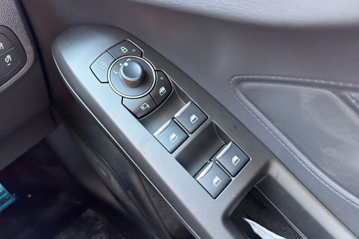 Ford Focus Photo 15