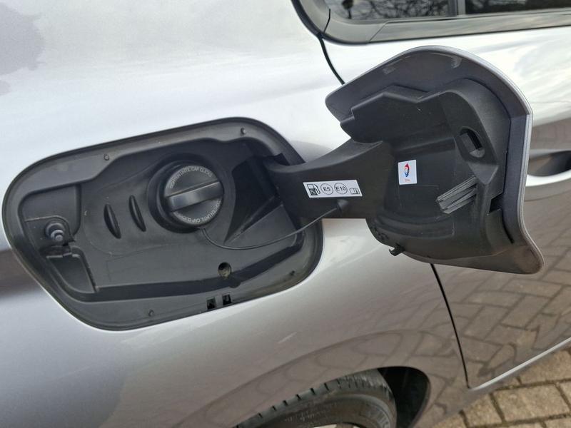 Used Peugeot 308 KW24WXT 32