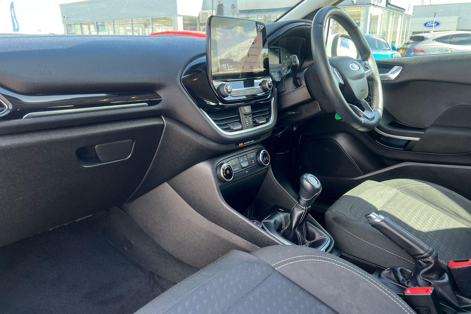 Ford FIESTA Photo 17