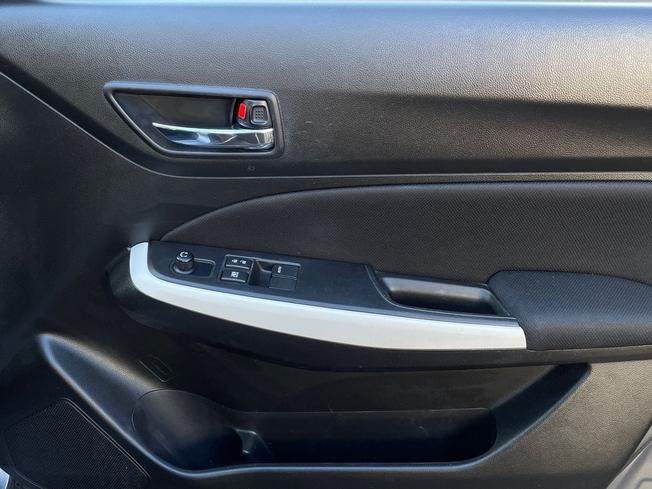 SUZUKI Swift Photo 29