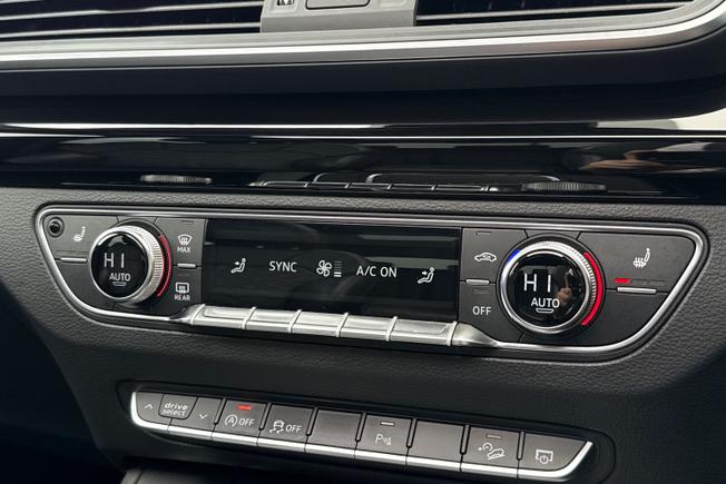AUDI SQ5 Photo 36