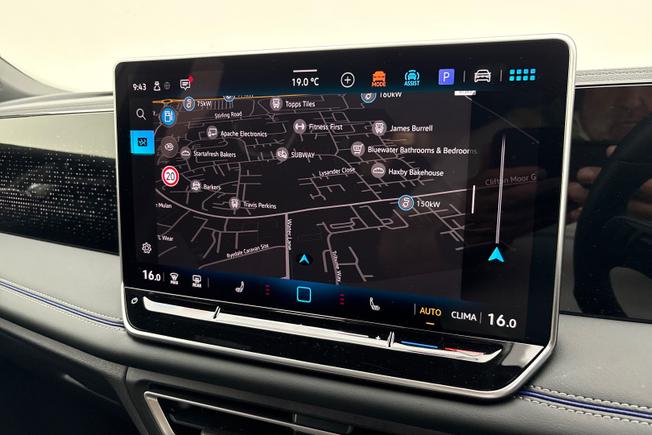 VOLKSWAGEN Tiguan Photo 14