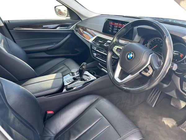 BMW 5 Series Photo autoimg-e2106bf72cfb41dc6582c728c529ab689dd7d321.jpg