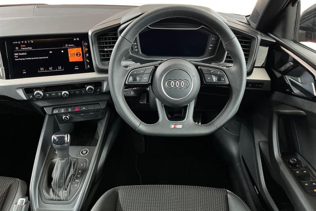 AUDI A1 Photo 11