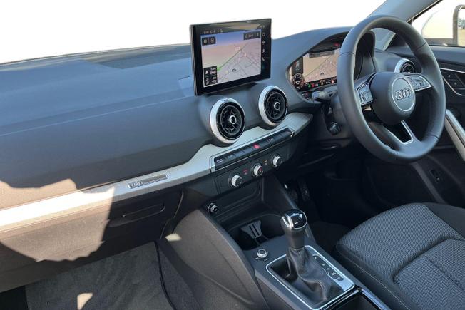 AUDI Q2 Photo 2