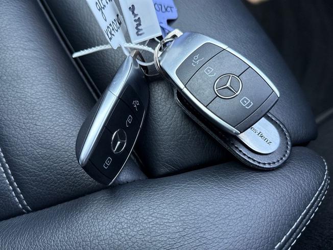 MERCEDES-BENZ Glc Photo 44