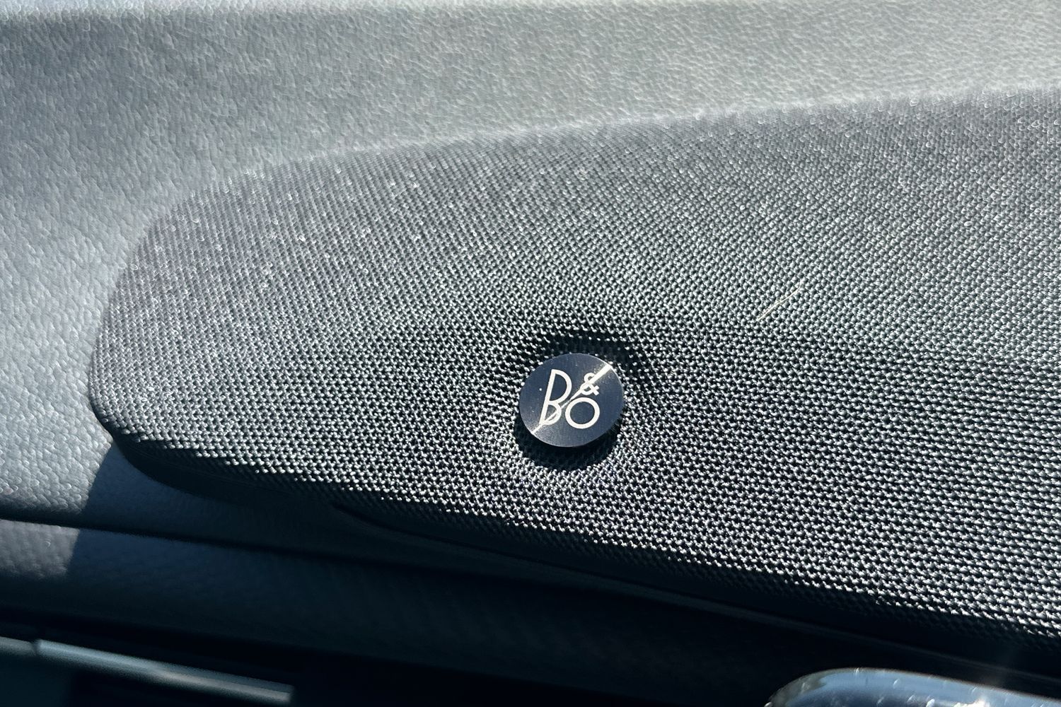 Ford EXPLORER Photo 29