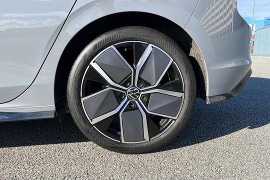 Volkswagen Golf Photo autoimg-e21cc31095b84ac50e7241e881bc39d27c336a43.jpg