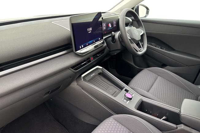 VOLKSWAGEN T-Roc Photo 2