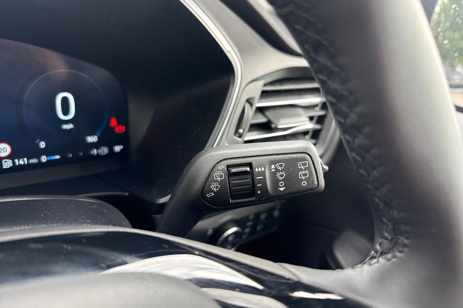 Ford KUGA Photo autoimg-e227b90566a9d6a0c1cc38d758b6e593d5ff5593.jpg