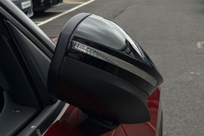 VOLKSWAGEN T-Roc Photo 47