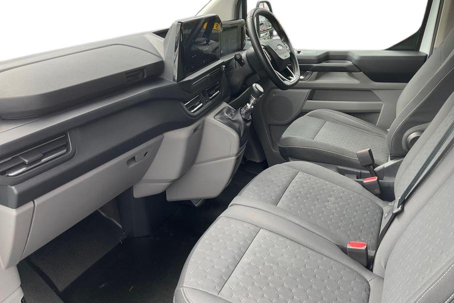 Used FORD TRANSIT CUSTOM YH24WMJ 3