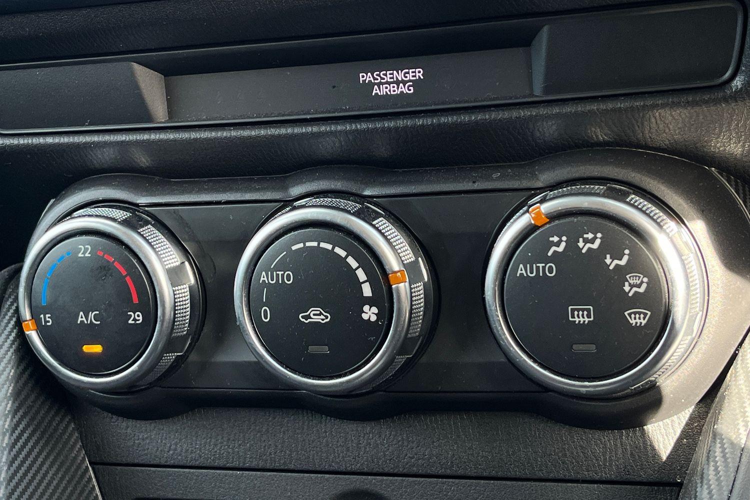 Mazda 2 Photo 30