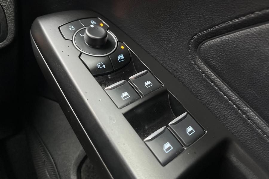 Ford FOCUS Photo autoimg-e22d0fe3233c4b0667ea7b337cb7c94fe301e3ff.jpg