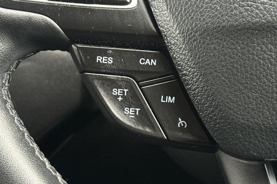 Ford KUGA Photo autoimg-e22e8f8689aa1478d7de9b21180744c83f404955.jpg