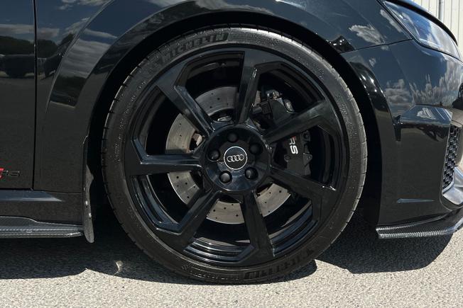 Audi TT RS Photo 5