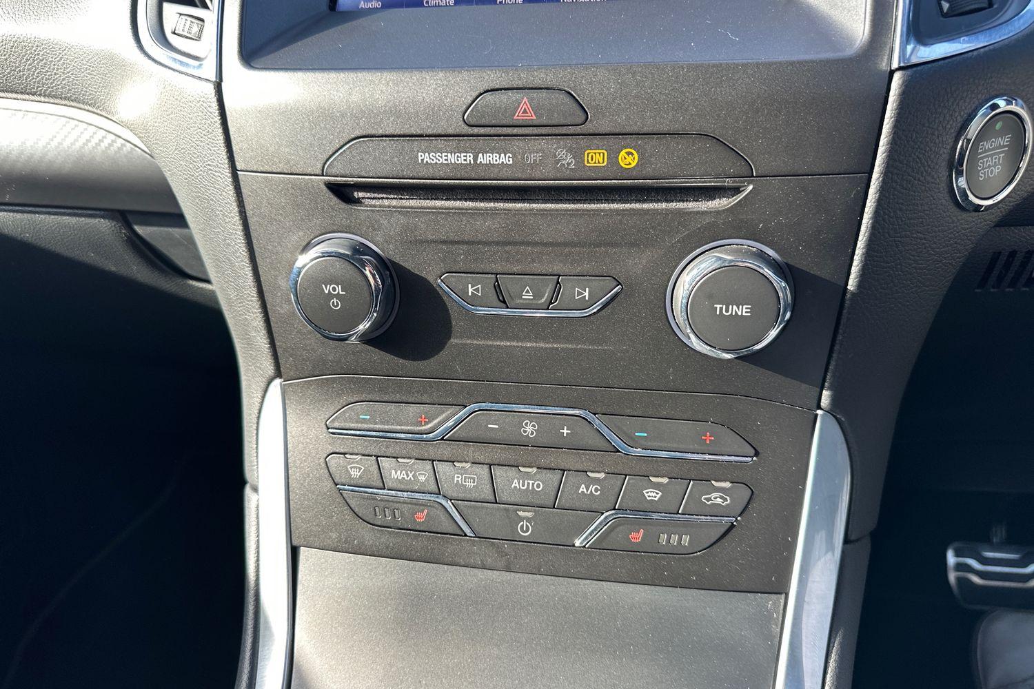 Ford S-MAX Photo 30