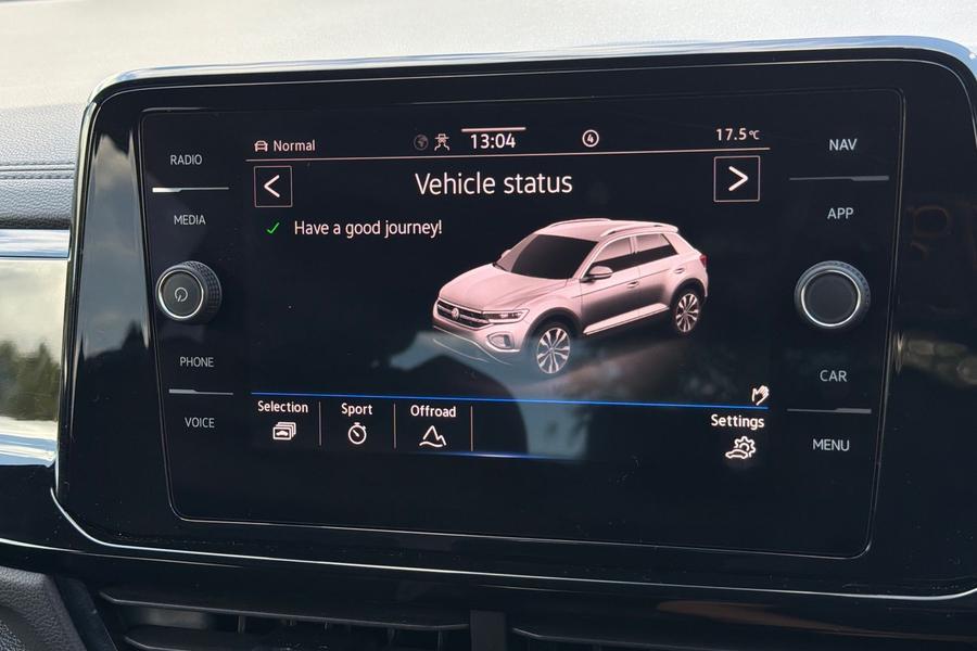 Volkswagen T-ROC Photo autoimg-e22fb32e1ca75a6cc942f7533ba4d707ced09b47.jpg
