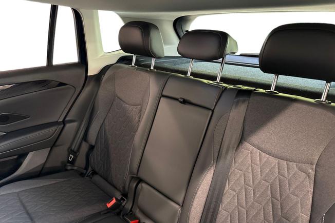 VOLKSWAGEN Tiguan Photo 9