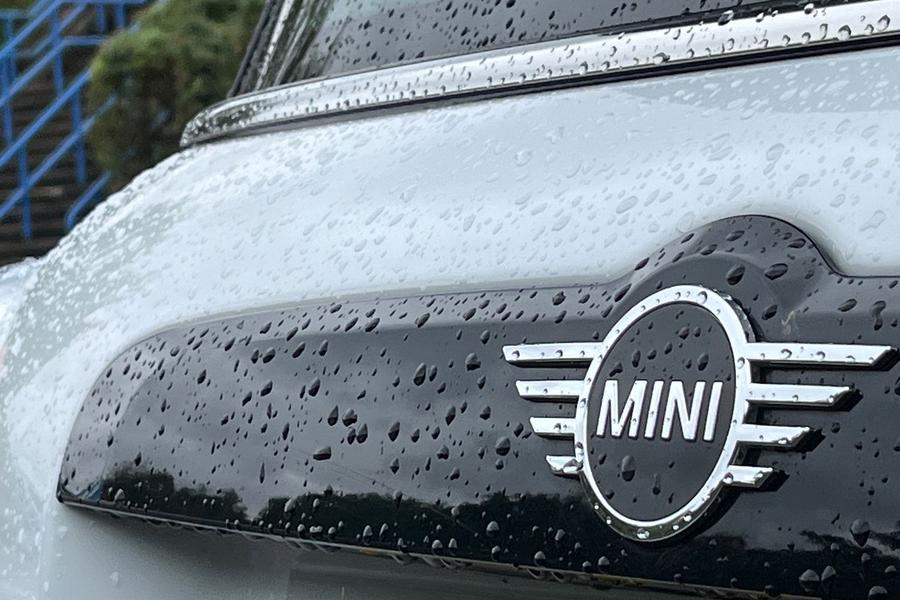 MINI Countryman Photo autoimg-e237399bba692a28cc7798bc7c605d743245c90c.jpg