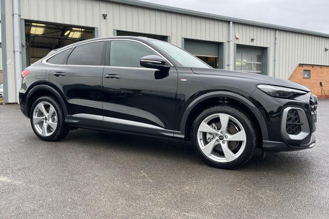 AUDI Q5 Photo 36