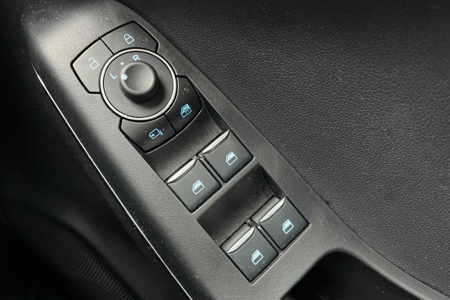 Ford PUMA Photo autoimg-e242a35b361e176a6b6e622526db04253e4b60e4.jpg