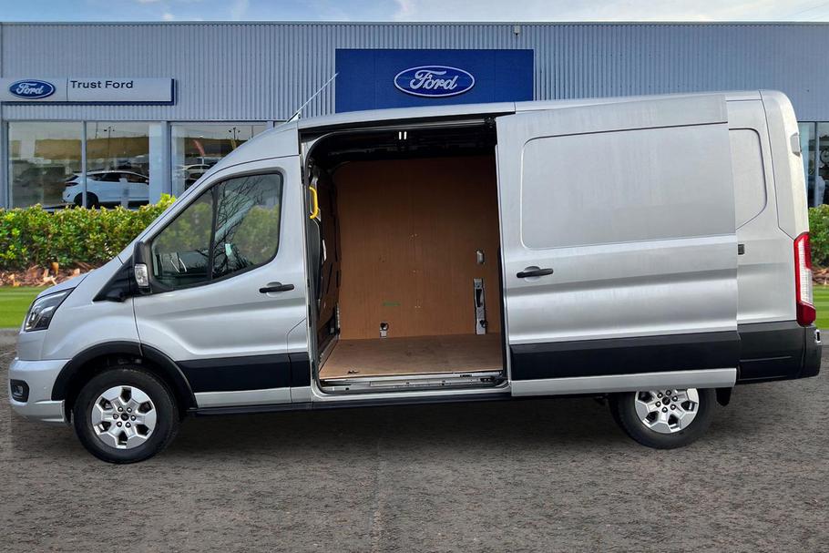 Used Ford TRANSIT 5