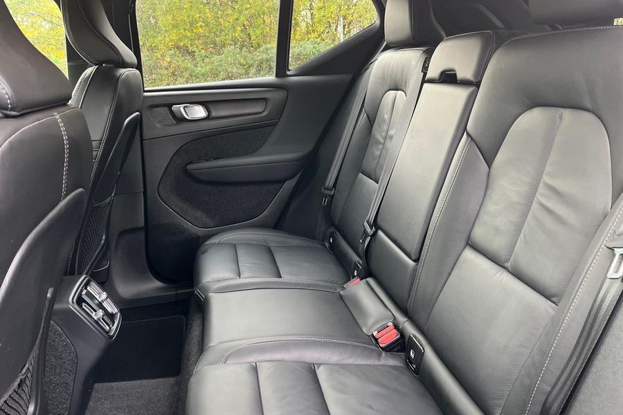 Volvo XC40 Photo autoimg-e2477fe5899fed29dadb9729e93ece737edac5c8.jpg