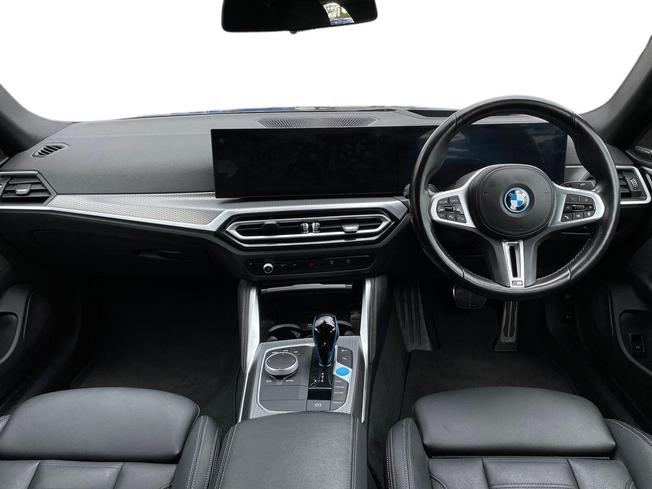 BMW I4 Photo 10