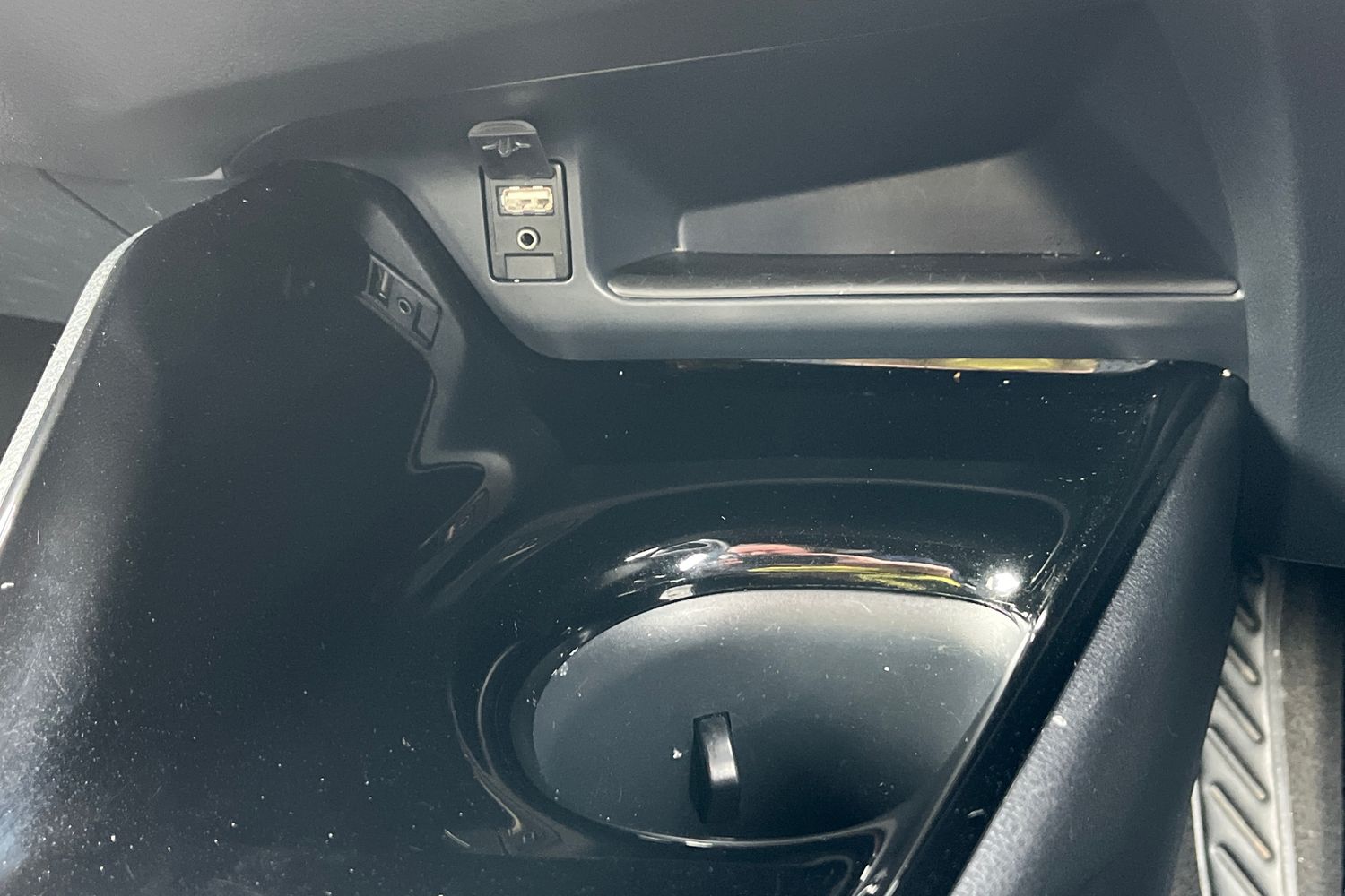 Toyota C-HR Photo 32