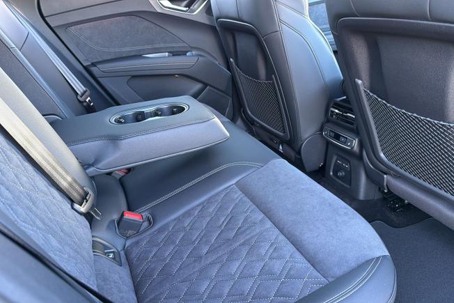 AUDI Audi Q4 Sportback Photo 39