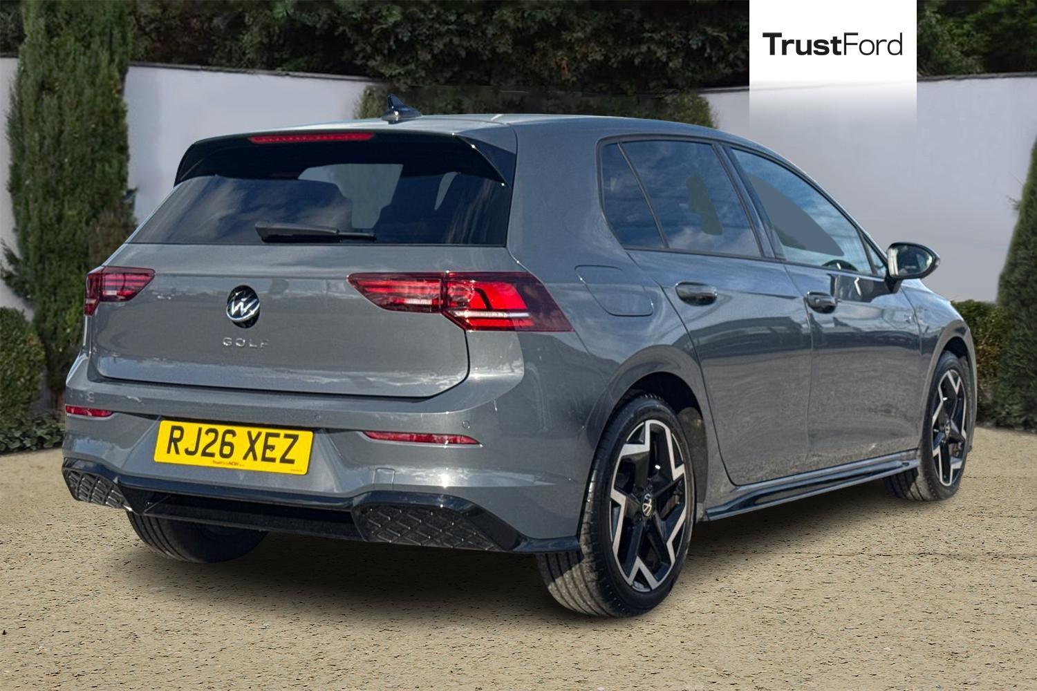Volkswagen GOLF Photo 3