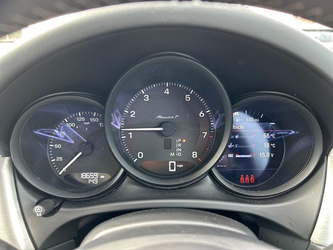 PORSCHE Macan Photo 15