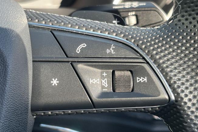 AUDI Q3 Photo 17