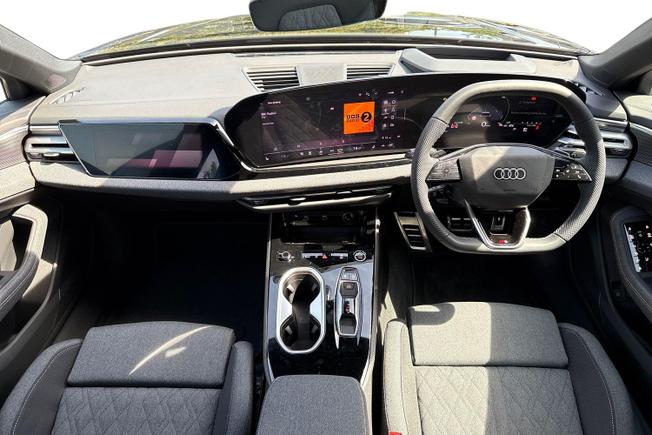 AUDI A6 Saloon Photo 10