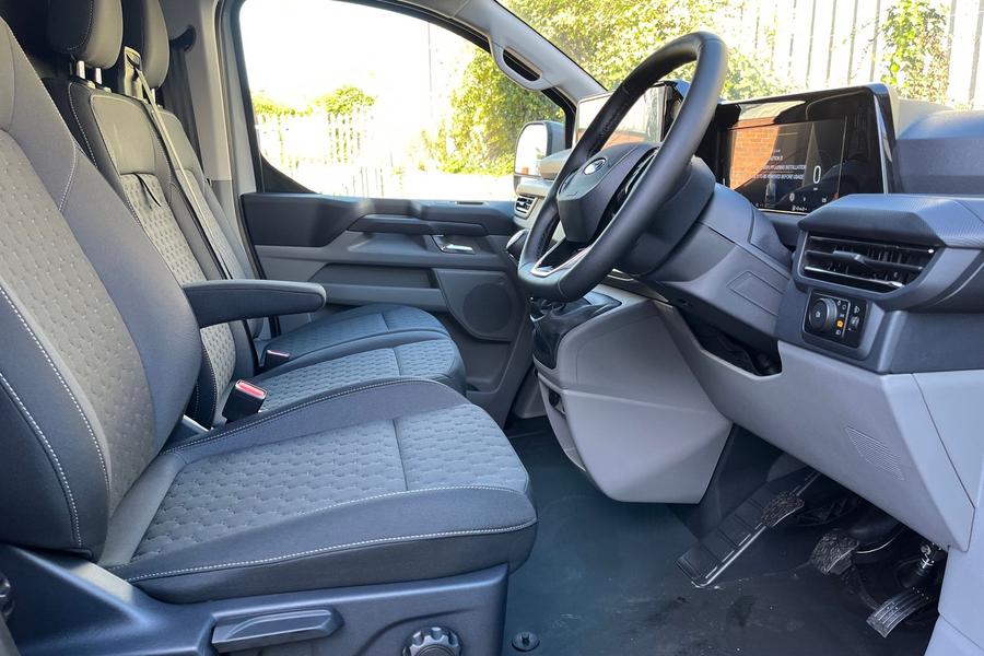 Ford TRANSIT CUSTOM Photo autoimg-e2516994e7cdcb5a9e62ab4a1316f7837f753e0c.jpg