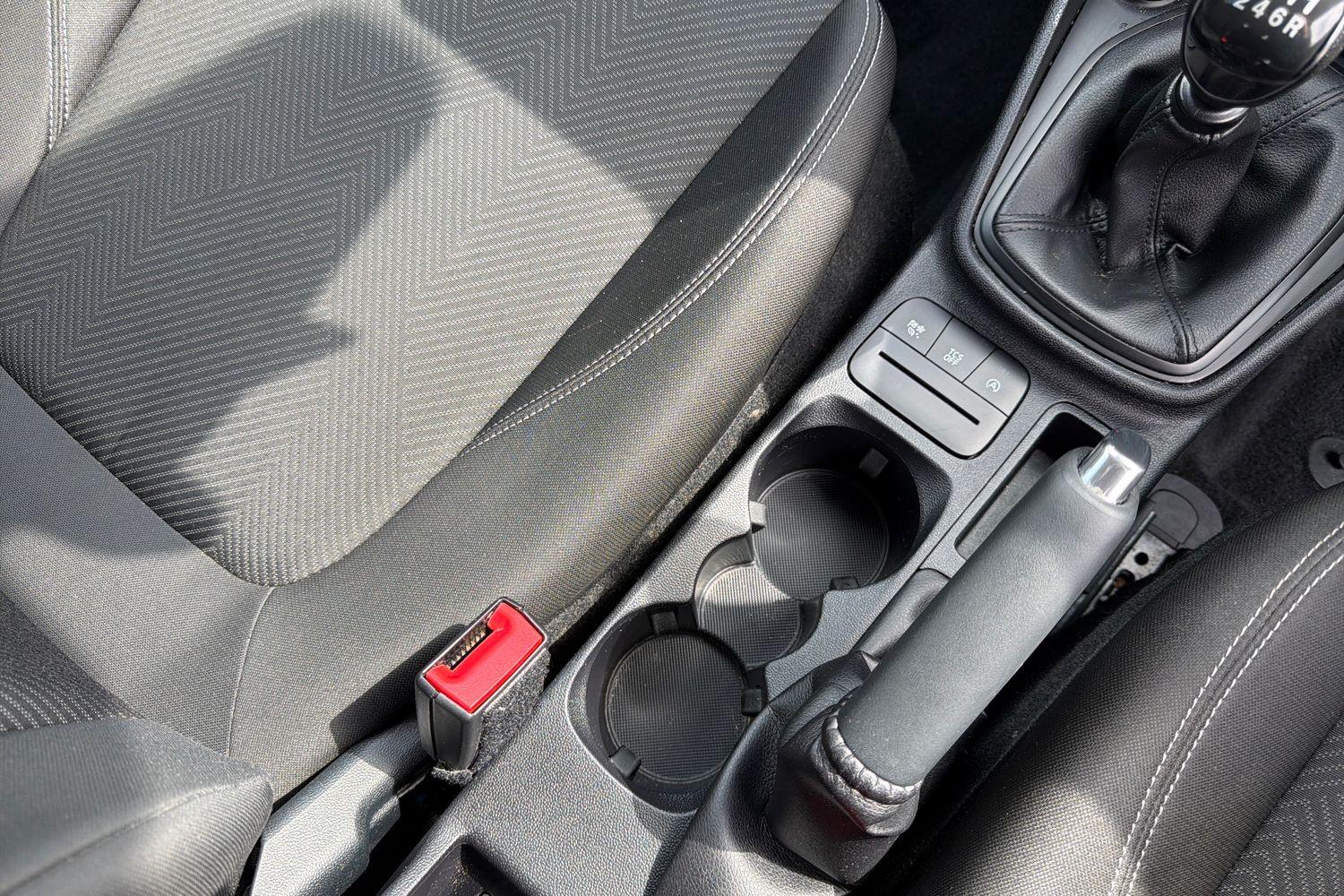 Ford FIESTA Photo 33