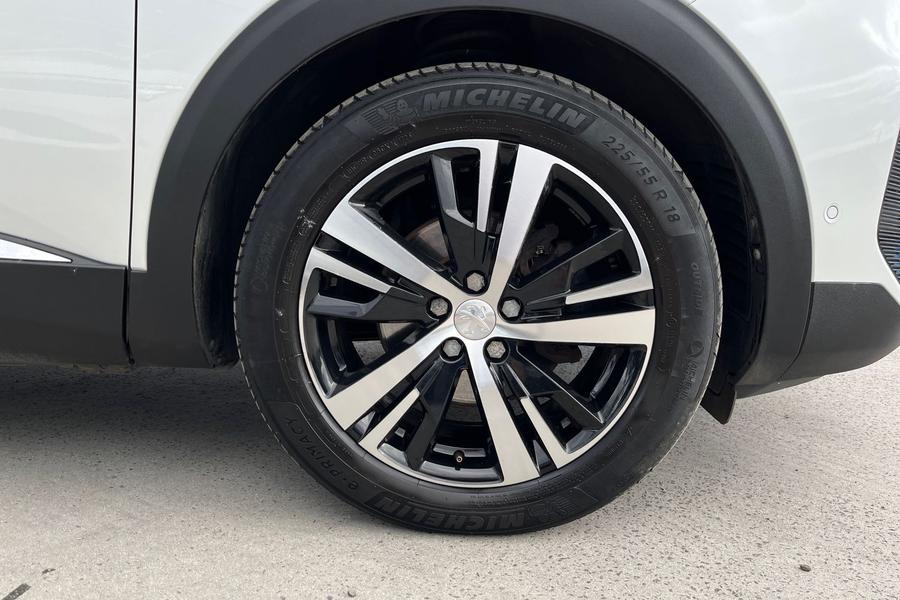 Peugeot 5008 Photo autoimg-e256e4e02a781e99f6c8411e7f100fa7124ca1e1.jpg